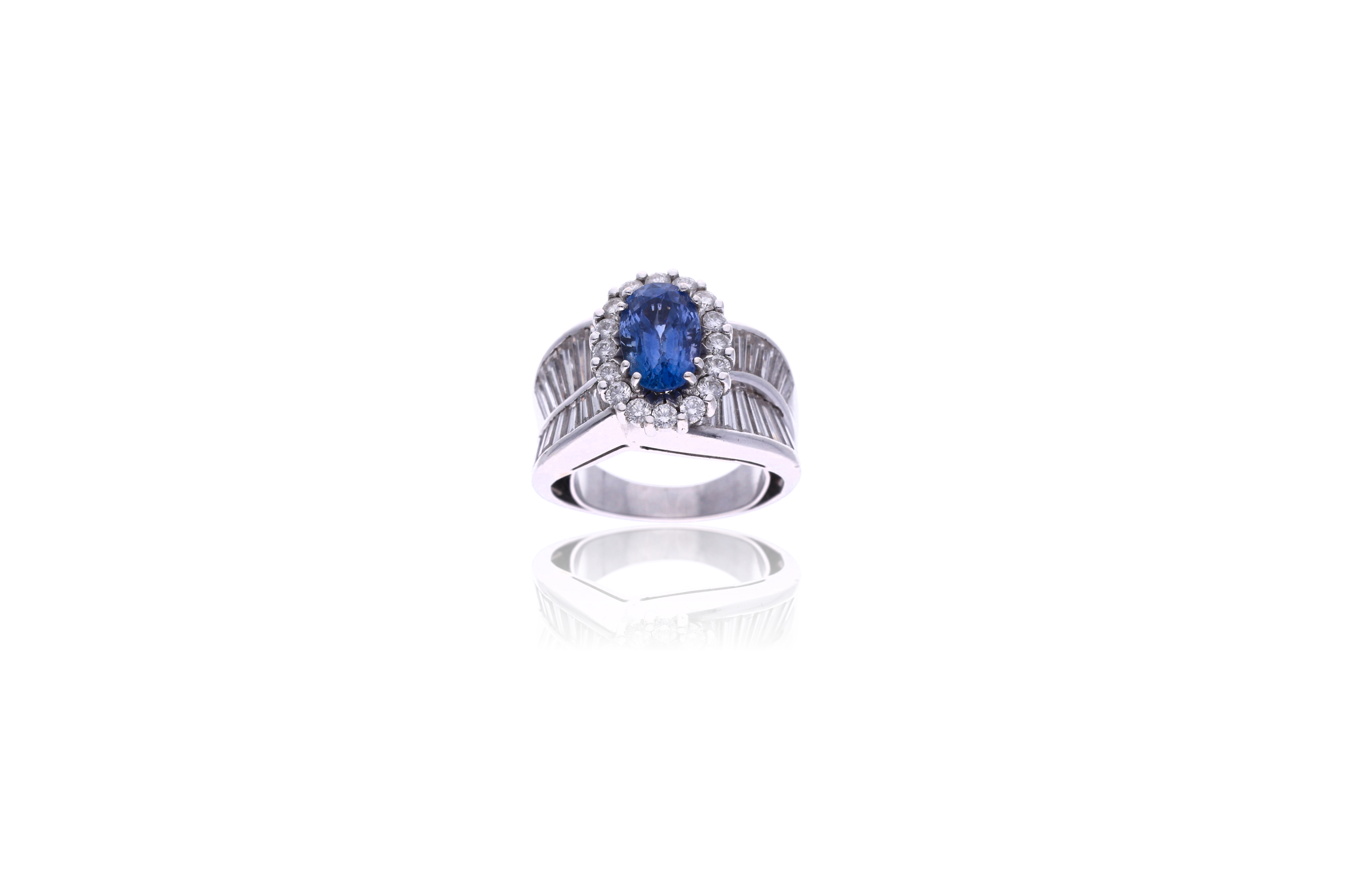 Anello con diamanti e zaffiro - Asta di San Valentino