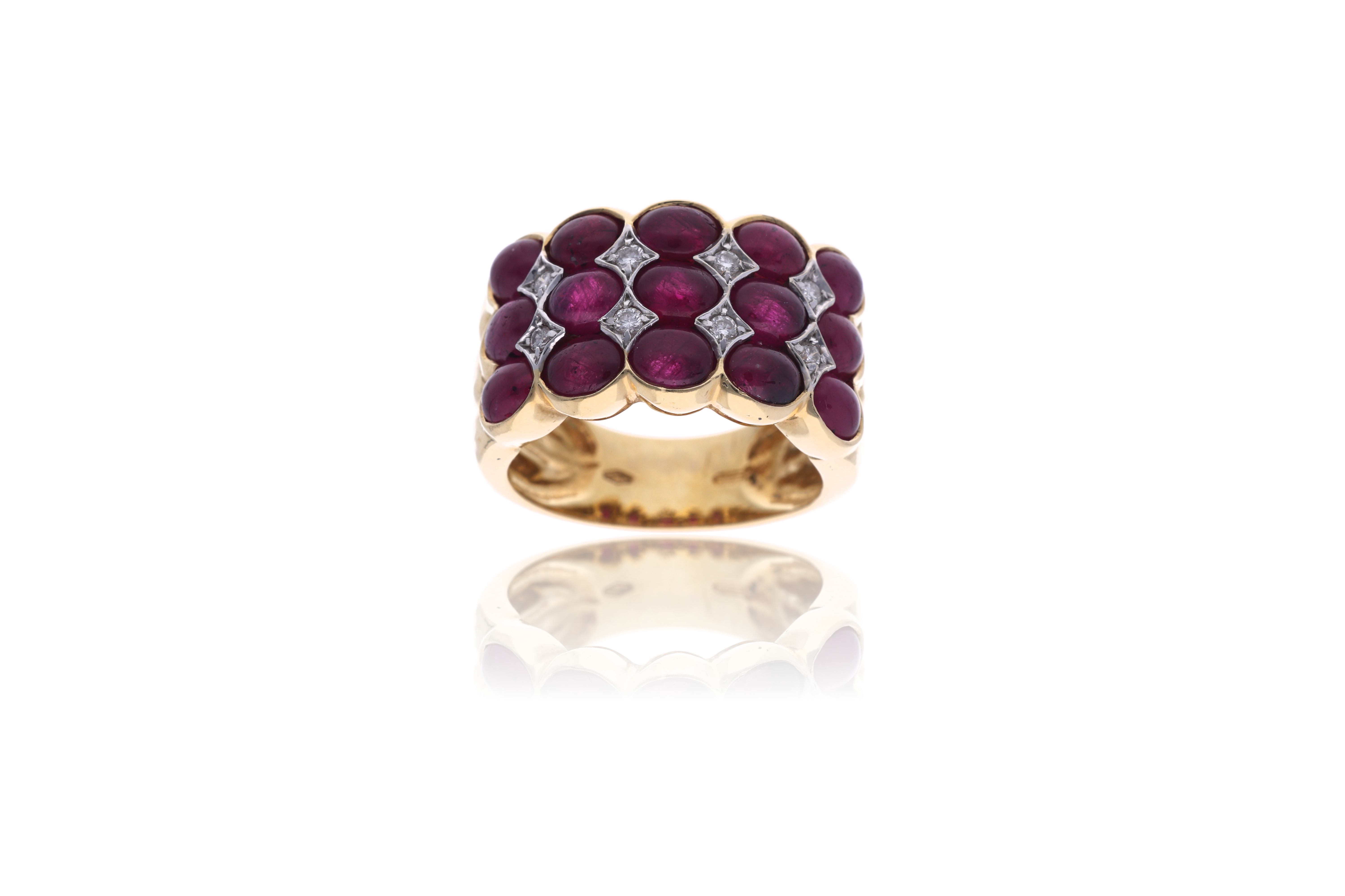 Anello con rubini e diamanti - Asta di San Valentino