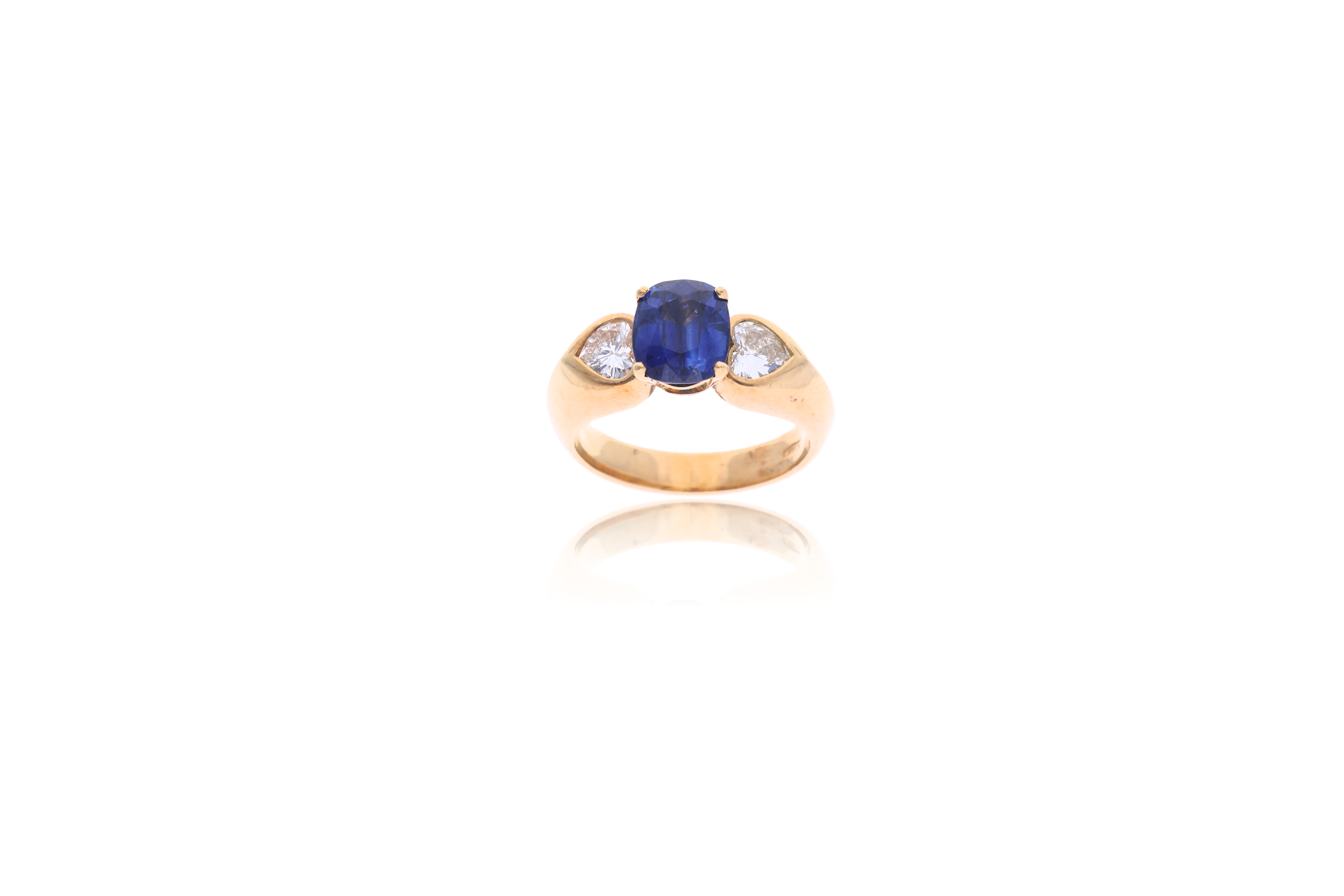 Anello con zaffiro e diamanti - Asta di San Valentino