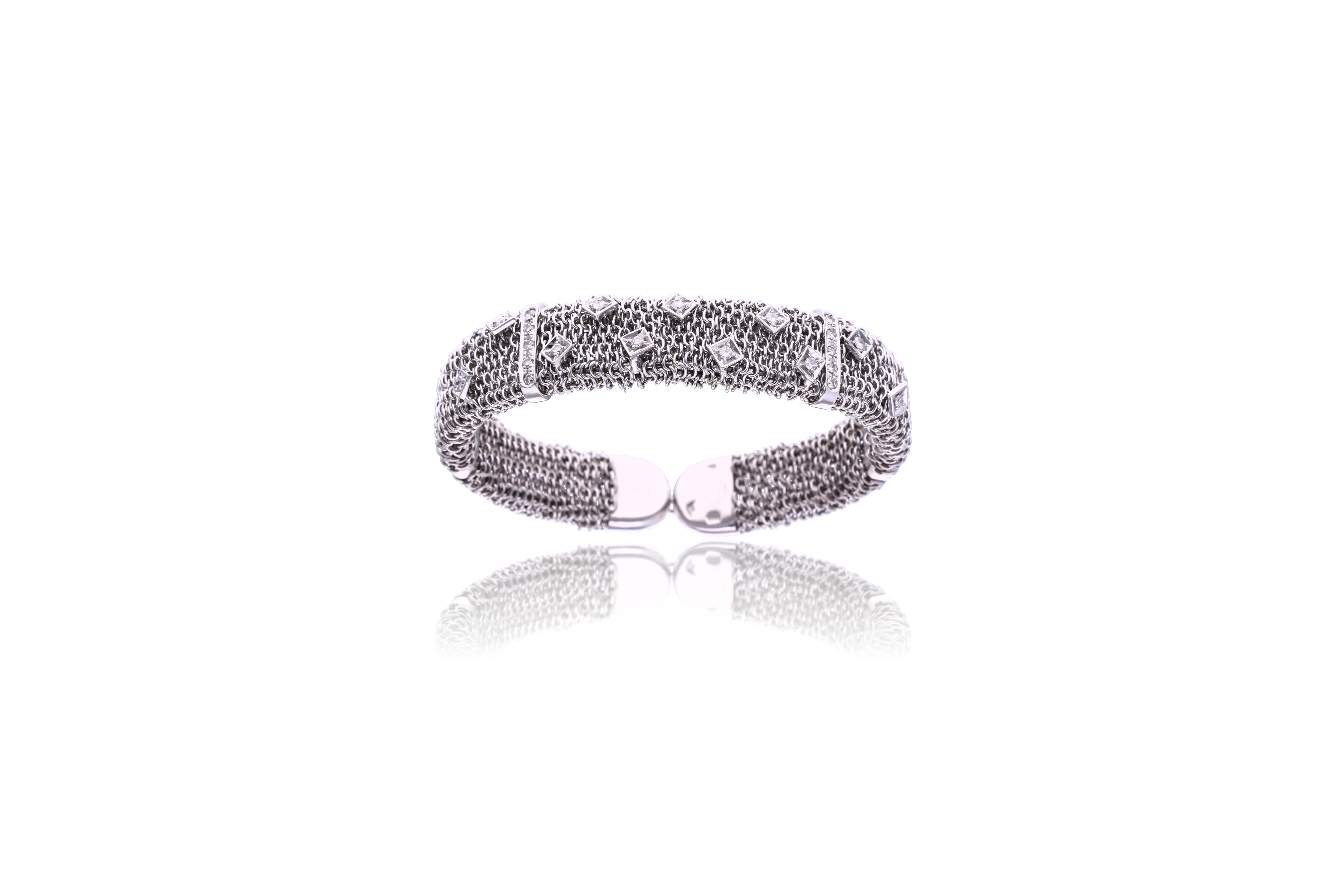 Bracciale rigido con diamanti - Asta di San Valentino