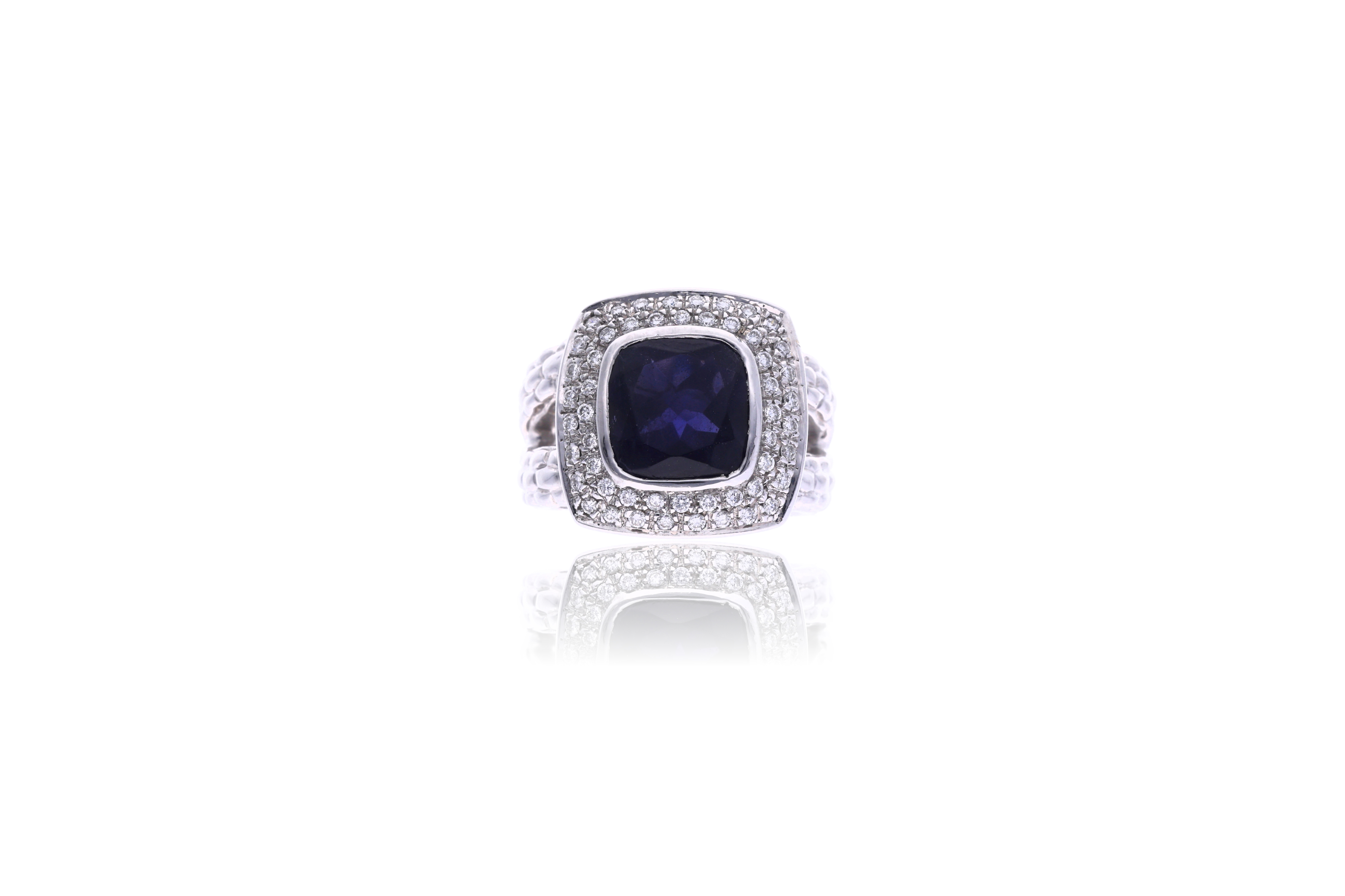 Fope, anello con iolite e diamanti - Asta di San Valentino