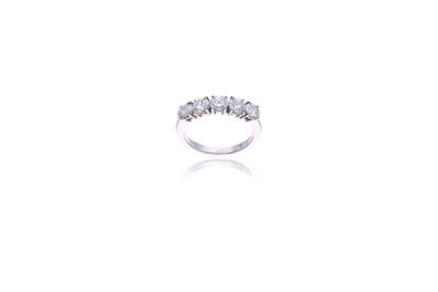 Anello con diamanti - Asta di San Valentino Anello con diamanti - Asta di San Valentino