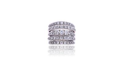 Anello con diamanti - Asta di San Valentino Anello con diamanti - Asta di San Valentino
