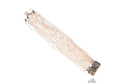 Bracciale, in oro con zaffiri e microperle - Asta di San Valentino Bracciale, in oro con zaffiri e microperle - Asta di San Valentino