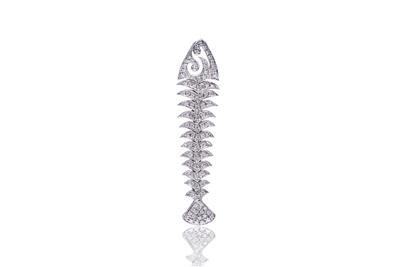 Ciondolo a forma di lisca di pesce con diamanti - Asta di San Valentino Ciondolo a forma di lisca di pesce con diamanti - Asta di San Valentino