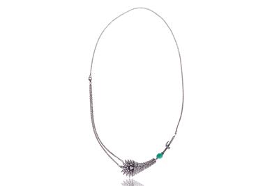 Collana, diamanti e smeraldo in argento, oro parte a titolo 333 - Asta di San Valentino Collana, diamanti e smeraldo in argento, oro parte a titolo 333 - Asta di San Valentino