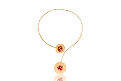 Collana rigida con elementi in stile floreale - Asta di San Valentino Collana rigida con elementi in stile floreale - Asta di San Valentino