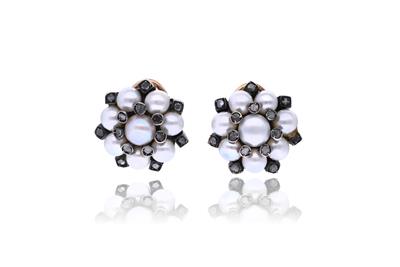Paio di orecchini, in oro 585, diamanti e perle - Asta di San Valentino Paio di orecchini, in oro 585, diamanti e perle - Asta di San Valentino