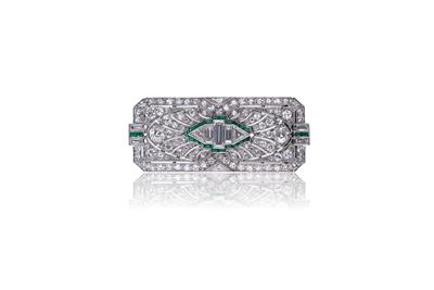Spilla con diamanti e smeraldi - Asta di San Valentino Spilla con diamanti e smeraldi - Asta di San Valentino