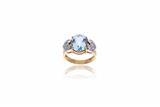 Anello con diamanti e acquamarina - Asta di San Valentino Anello con diamanti e acquamarina - Asta di San Valentino