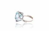 Anello con diamanti e acquamarina - Asta di San Valentino Anello con diamanti e acquamarina - Asta di San Valentino
