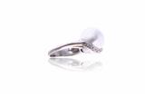 Anello con diamanti e perla - Asta di San Valentino Anello con diamanti e perla - Asta di San Valentino