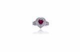 Anello con rubino e diamanti - Asta di San Valentino Anello con rubino e diamanti - Asta di San Valentino