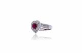 Anello con rubino e diamanti - Asta di San Valentino Anello con rubino e diamanti - Asta di San Valentino