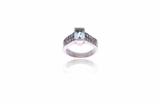 Anello in oro, con diamanti e acquamarina - Asta di San Valentino Anello in oro, con diamanti e acquamarina - Asta di San Valentino