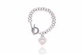 Tiffany e Co., collezione Return to Tiffany, bracciale con ciondolo a forma di cuore - Asta di San Valentino Tiffany e Co., collezione Return to Tiffany, bracciale con ciondolo a forma di cuore - Asta di San Valentino