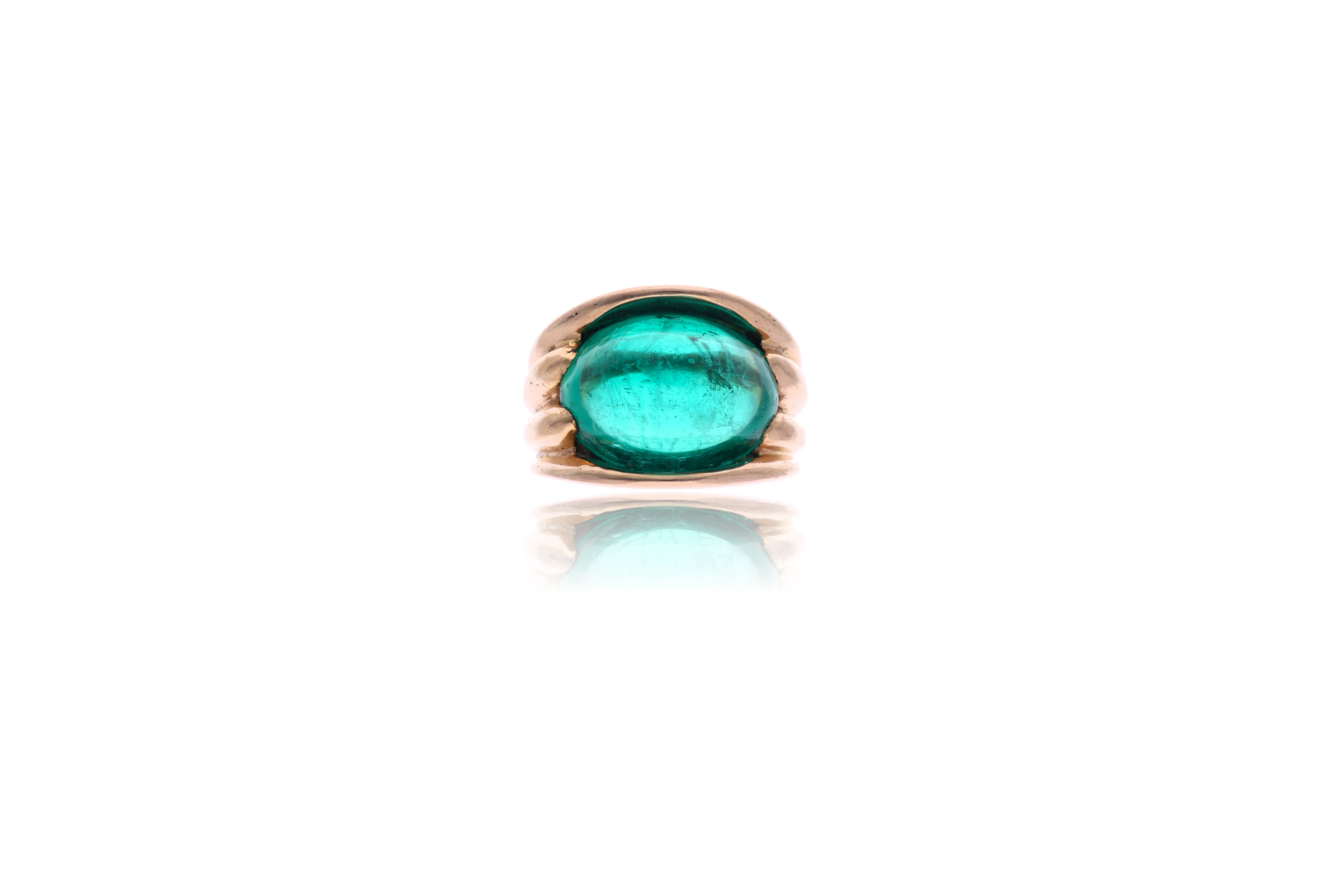 Anello con smeraldo cabochon - Asta di Pasqua