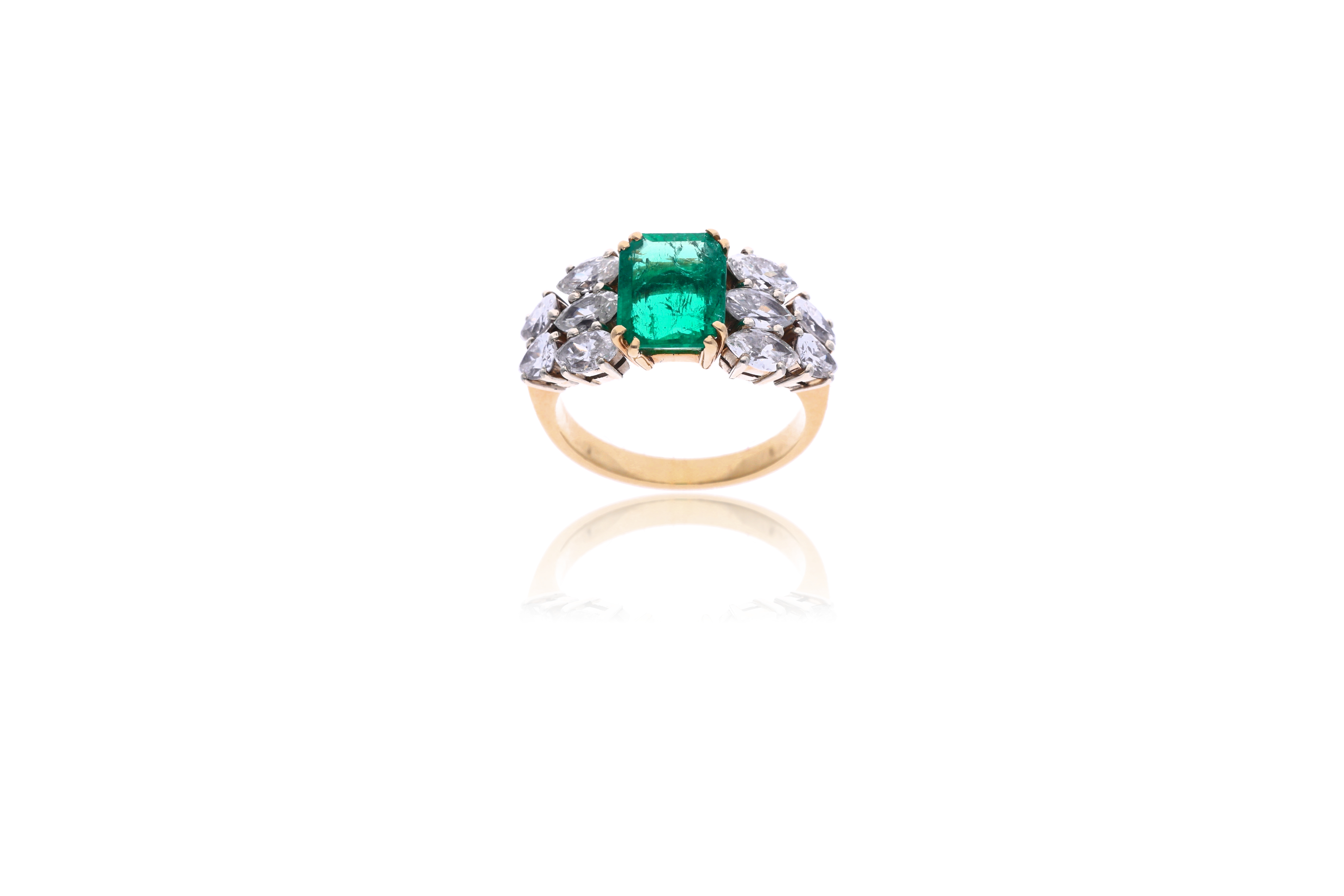 Anello con smeraldo e diamanti - Asta di Pasqua