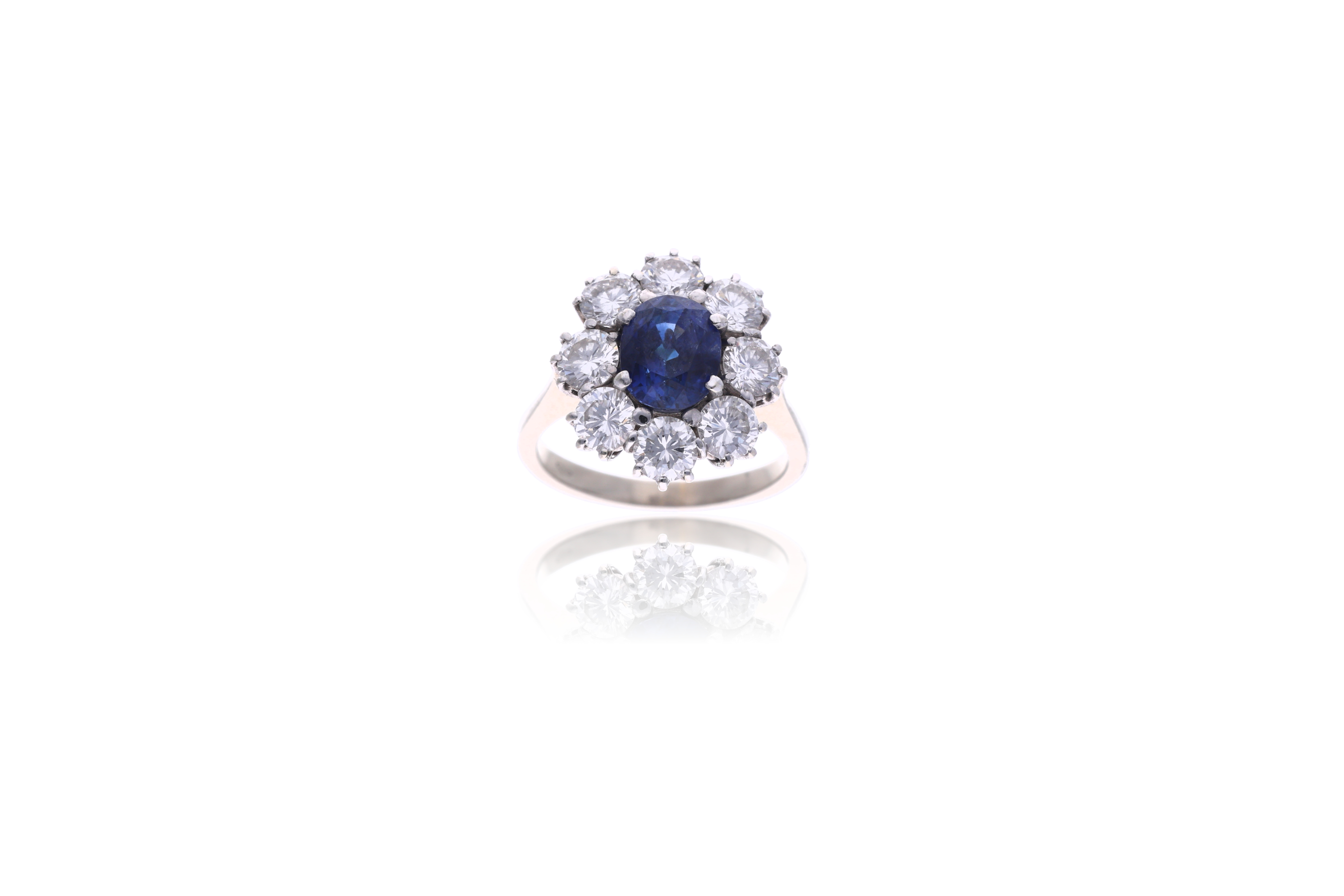 Anello con zaffiro e diamanti - Asta di Pasqua