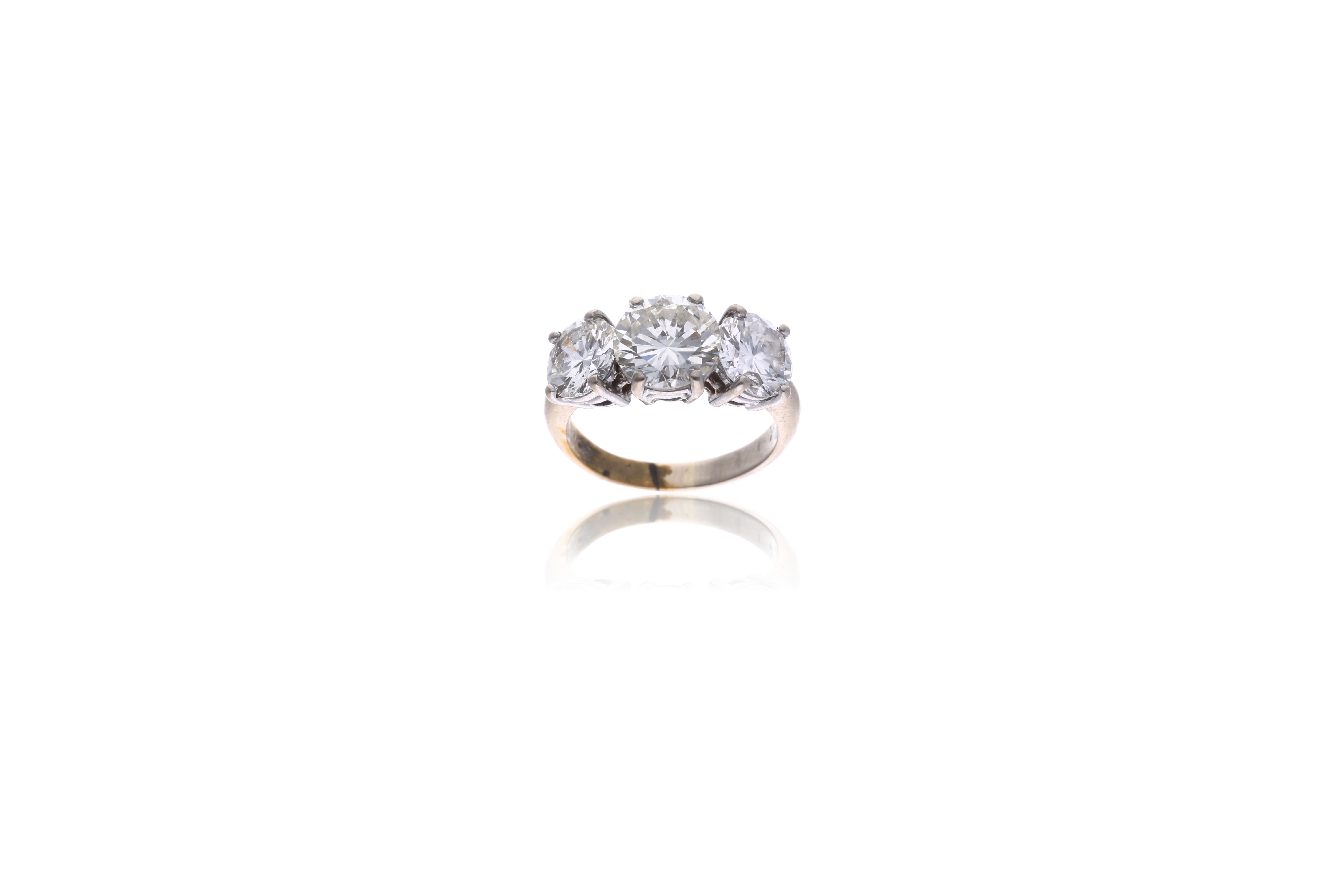 Anello trilogy con diamanti - Asta di Pasqua