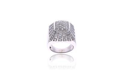 Anello con diamanti, attribuito a Damiani - Asta di Pasqua Anello con diamanti, attribuito a Damiani - Asta di Pasqua