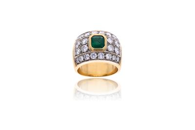 Anello con diamanti e smeraldo - Asta di Pasqua Anello con diamanti e smeraldo - Asta di Pasqua