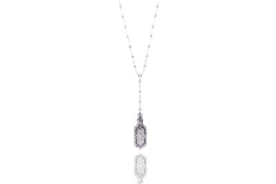 Collana e ciondolo lorgnette con diamanti e zaffiri in platino - Asta di Pasqua