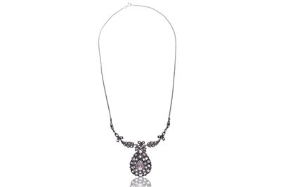 Collana e pendente con diamanti - Asta di Pasqua Collana e pendente con diamanti - Asta di Pasqua