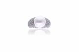 Anello con diamanti e perla South Sea - Asta di Pasqua Anello con diamanti e perla South Sea - Asta di Pasqua