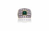 Anello con diamanti e smeraldo - Asta di Pasqua Anello con diamanti e smeraldo - Asta di Pasqua
