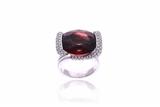 Anello con rubellite e diamanti in oro - Asta di Pasqua Anello con rubellite e diamanti in oro - Asta di Pasqua