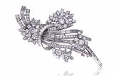 Spilla, in platino con diamanti - Asta di Pasqua Spilla, in platino con diamanti - Asta di Pasqua