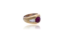 Anello con rubino e diamanti - Asta Orologi & Gioielli Anello con rubino e diamanti - Asta Orologi & Gioielli