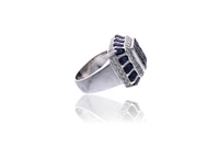 Anello con zaffiri e diamanti - Asta Orologi & Gioielli Anello con zaffiri e diamanti - Asta Orologi & Gioielli