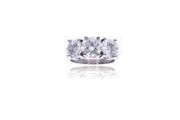 Anello trilogy con diamanti - Asta Orologi & Gioielli Anello trilogy con diamanti - Asta Orologi & Gioielli