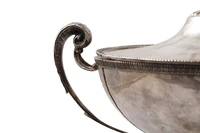 Calegaro, zuppiera con coperchio - Asta Orologi & Gioielli Calegaro, zuppiera con coperchio - Asta Orologi & Gioielli