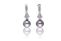 Damiani, paio di orecchini con diamanti e perle Tahiti - Asta Orologi & Gioielli Damiani, paio di orecchini con diamanti e perle Tahiti - Asta Orologi & Gioielli