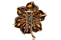 Spilla con smalti e diamanti - Asta Orologi & Gioielli Spilla con smalti e diamanti - Asta Orologi & Gioielli