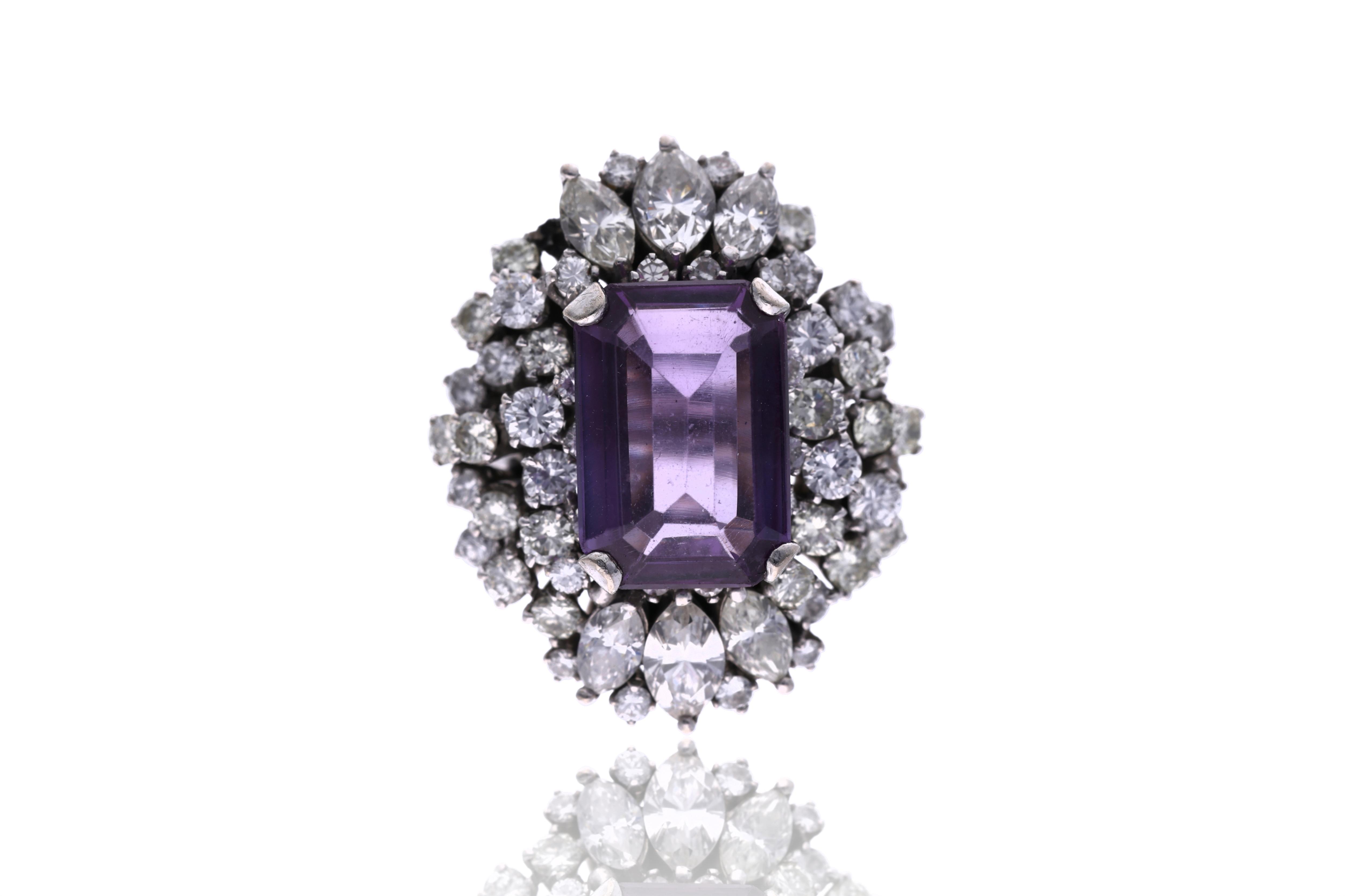 Anello con diamanti e pietra - Asta Orologi & Gioielli