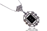 Collana con diamanti, zaffiri e onice - Asta Speciale Tesori d'Autunno