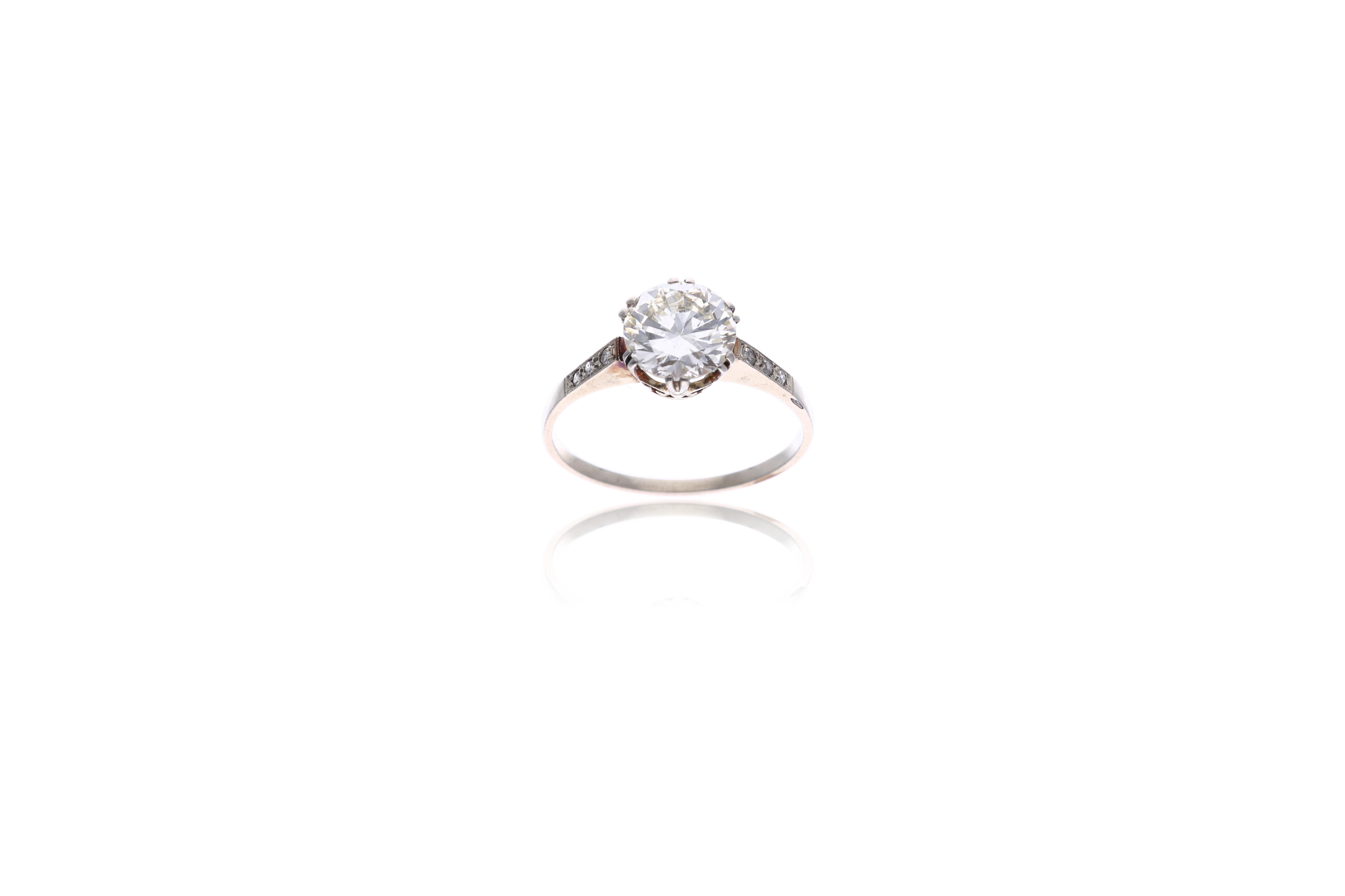 Anello in oro con diamante - Asta Speciale Tesori d'Autunno
