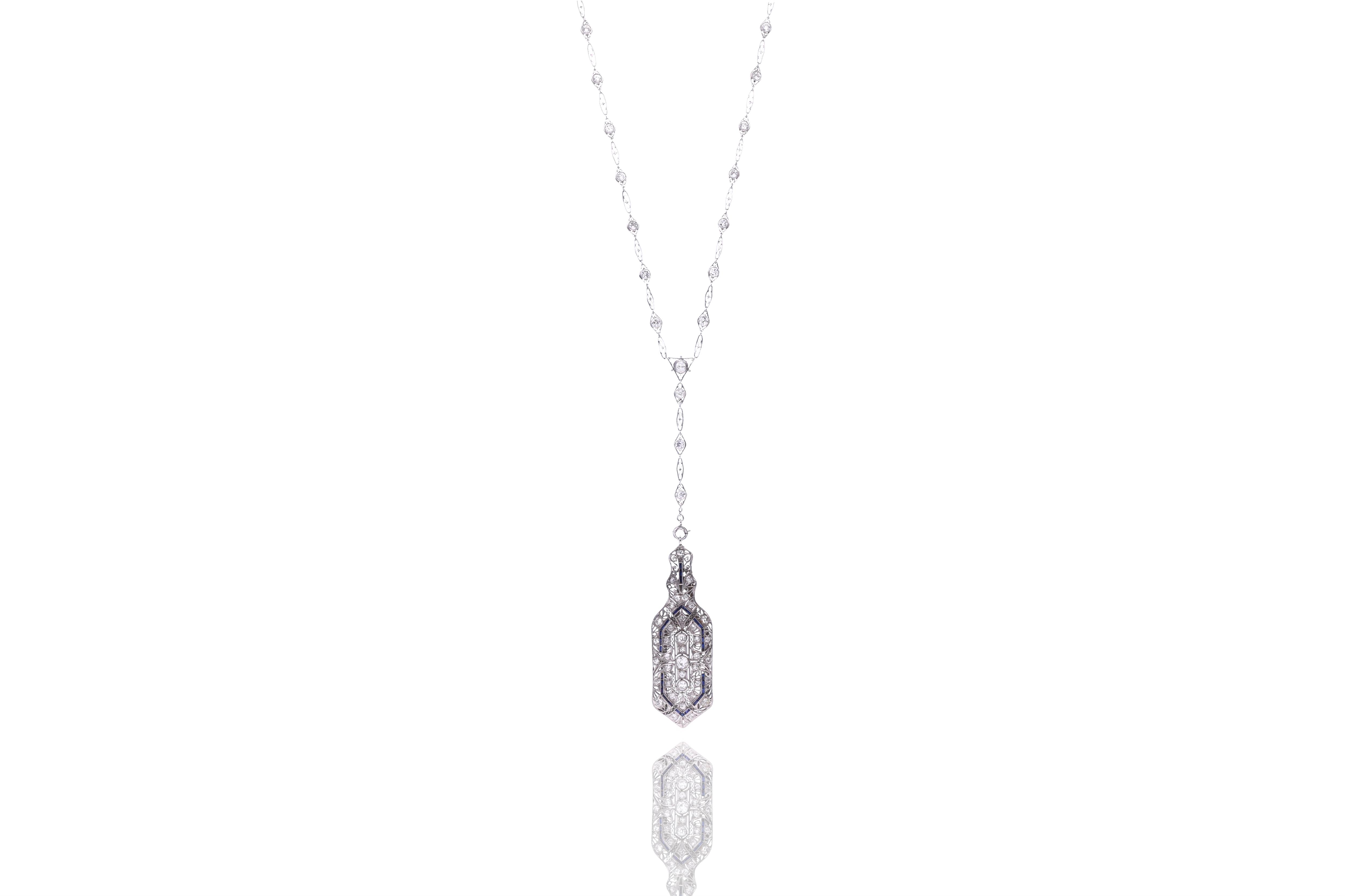 Collana e ciondolo lorgnette con diamanti e zaffiri, in platino - Asta Speciale Tesori d'Autunno
