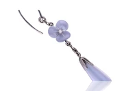 Paio di orecchini con pietre di luna e diamanti - Asta Speciale