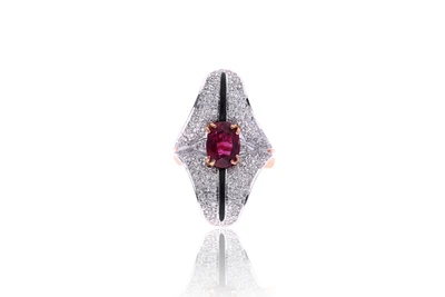 Anello con rubino, diamanti e smalti - Asta Speciale