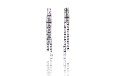 Paio di orecchini con diamanti - Asta Speciale