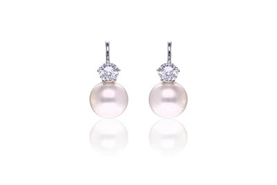 Paio di orecchini con diamanti e perle - Asta Speciale