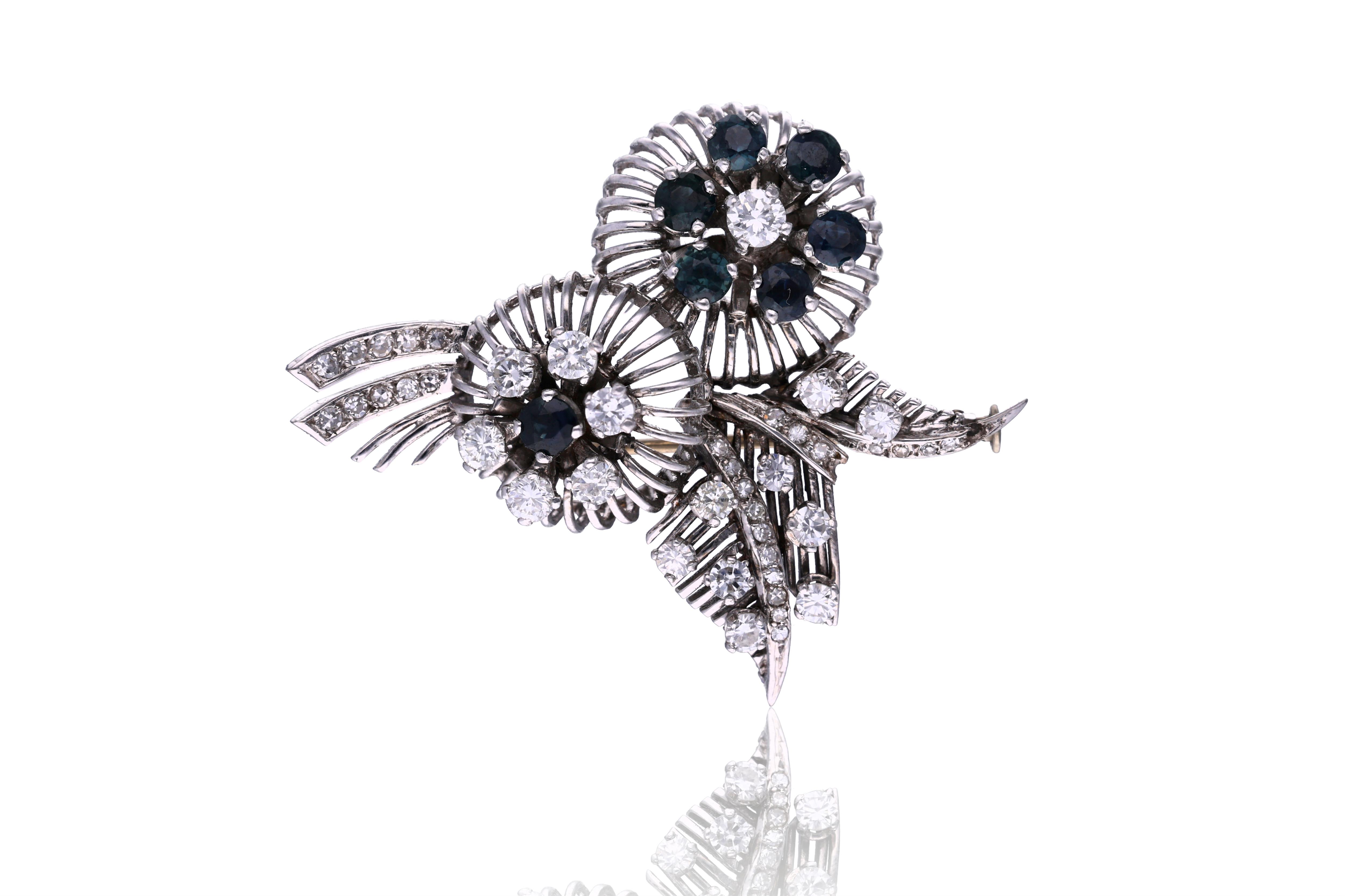 Spilla con diamanti e zaffiri - Asta Speciale