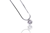 Collana e ciondolo con diamante - Asta Speciale San Valentino