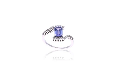 Anello con tanzanite e diamanti - Asta Speciale San Valentino