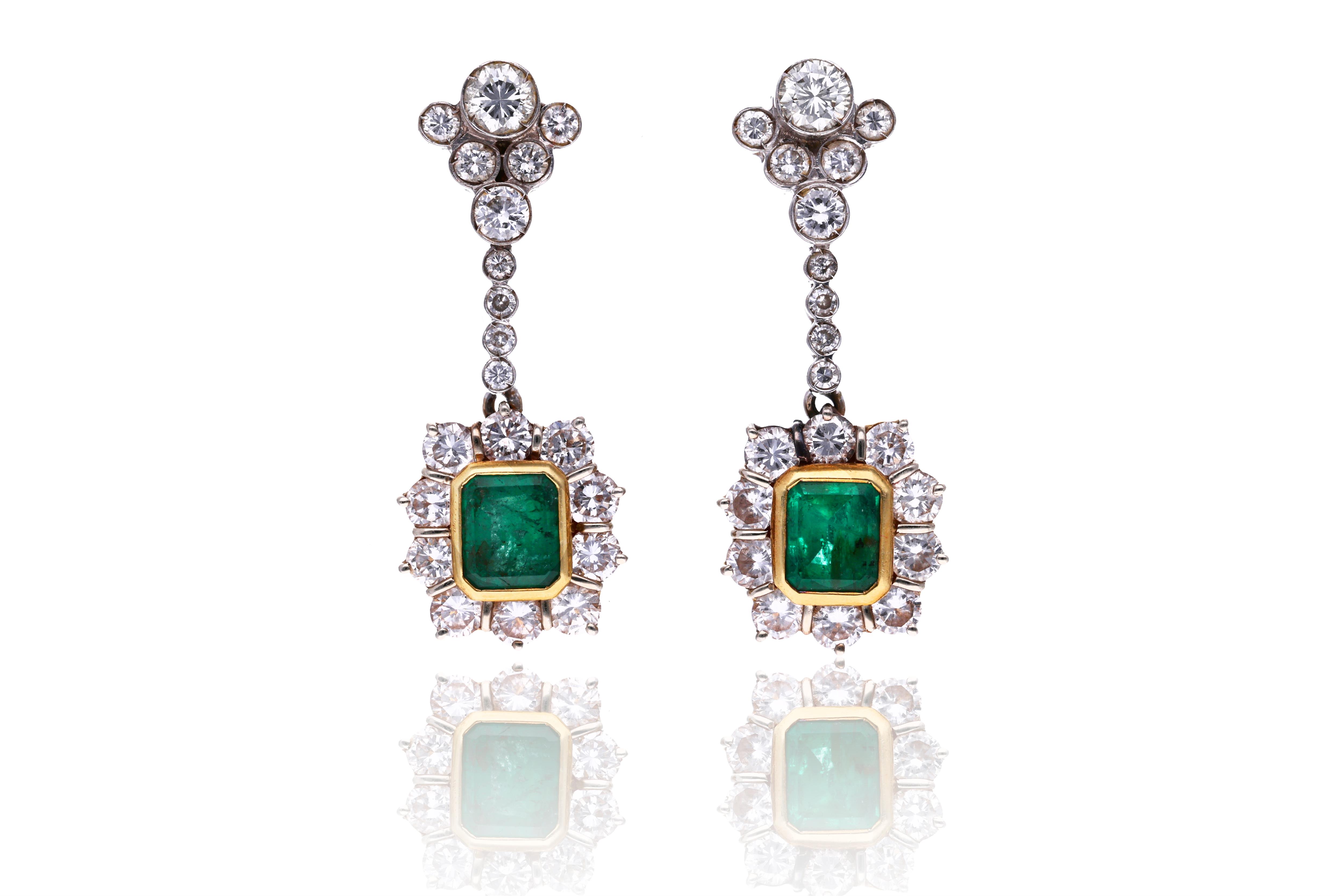 Paio di orecchini con diamanti e smeraldi - Asta Speciale San Valentino